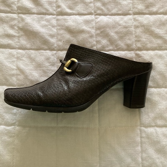 Aerosoles Mules Size 7.5M - Picture 1 of 2